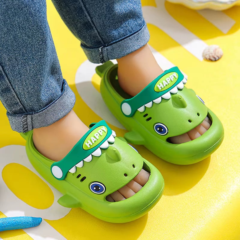 Cute Baby Shark Clogs for Children Closed Toe Slip on Sandals Anti-Slip Garden Shoes Boys Girls Outdoor Casual Beach Slippers