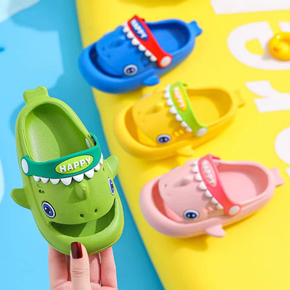Cute Baby Shark Clogs for Children Closed Toe Slip on Sandals Anti-Slip Garden Shoes Boys Girls Outdoor Casual Beach Slippers